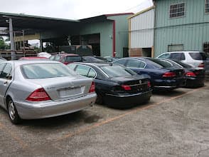 高宏廠區內待處理的廢車
